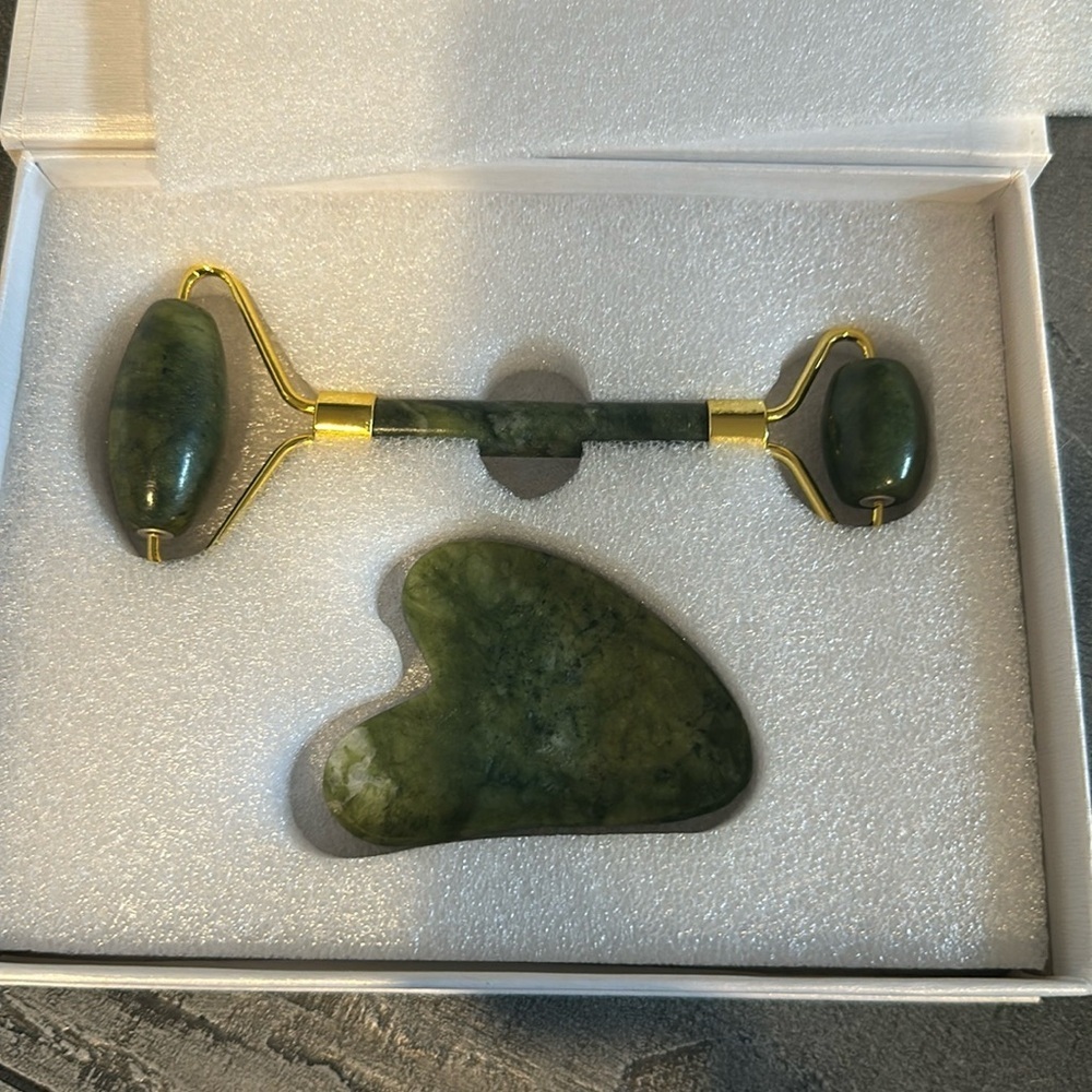 Jade Roller and Gua Sha New in box